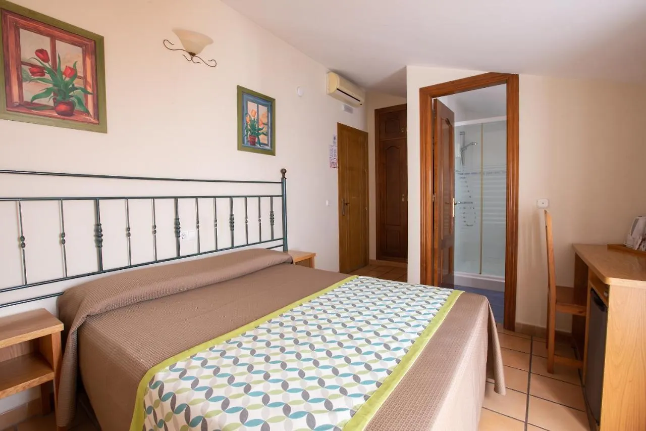 Hostal El Gallo Marbella Hostel